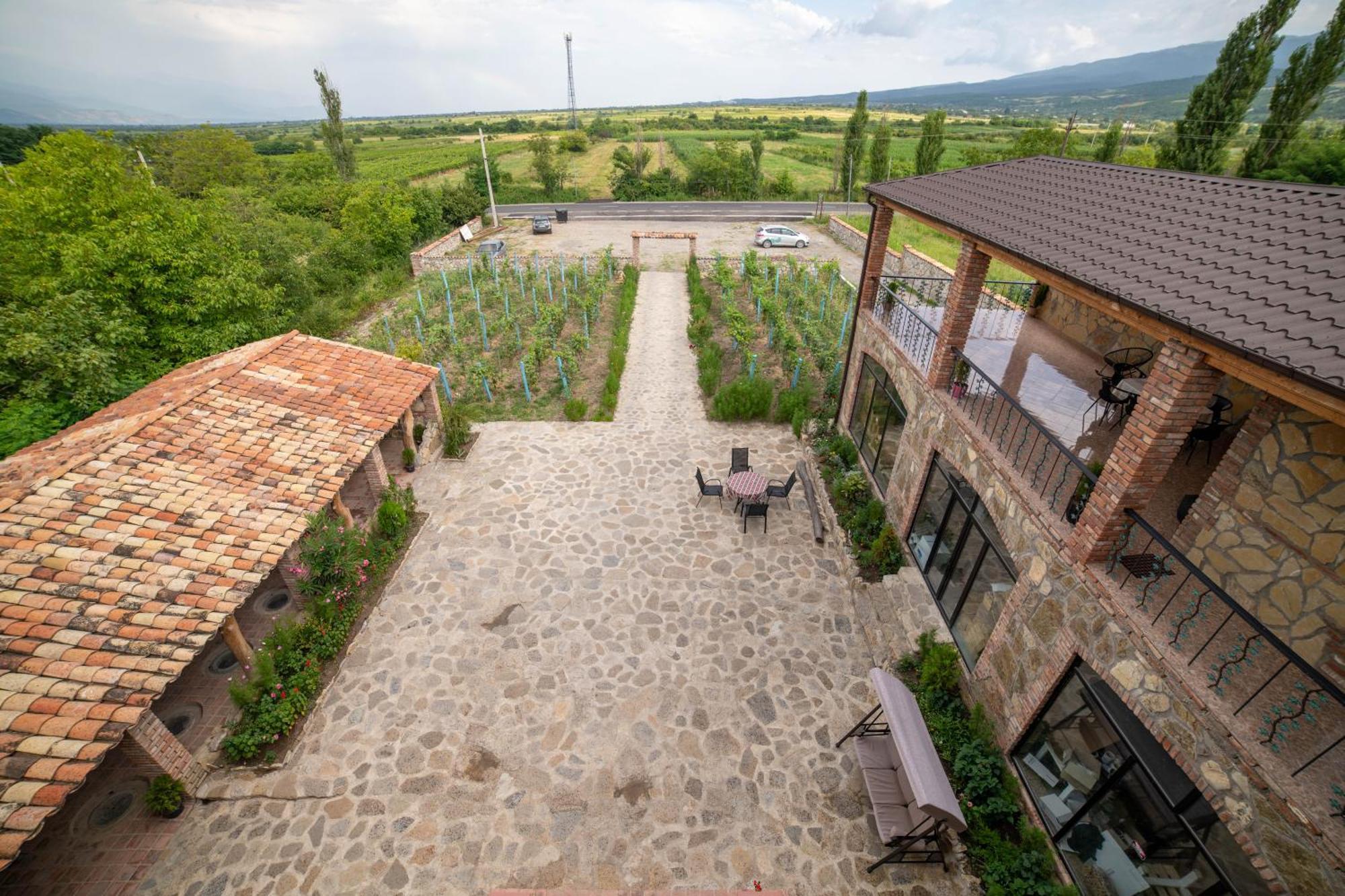 Bekas Wine Cellar Hotell Akhmeta Exteriör bild
